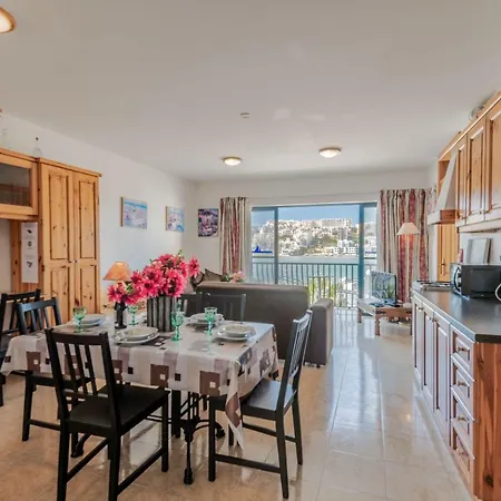Harbour Lights Seafront 2 Bedroom With Panoramic Sea Views - By Getawaysmalta خليج سانت بول