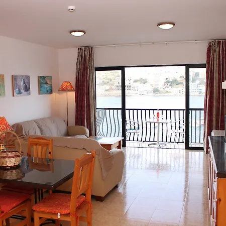 Harbour Lights Seafront 2 Bedroom With Panoramic Sea Views - By Getawaysmalta شقة