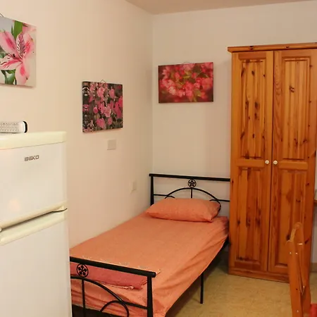 Harbour Lights Seafront 2 Bedroom With Panoramic Sea Views - By Getawaysmalta خليج سانت بول