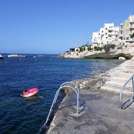 Harbour Lights Seafront Apartments With Panoramic Sea Views - By Getawaysmalta *