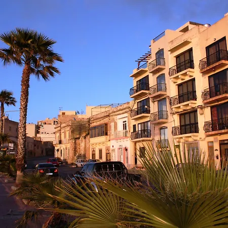 Apartman Harbour Lights Seafront Apartments With Panoramic Sea Views - By Getawaysmalta *