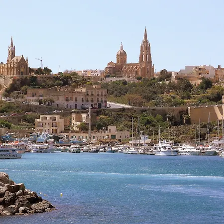 Harbour Lights Seafront Apartments With Panoramic Sea Views - By Getawaysmalta Apartman San Pawl il-Baħar