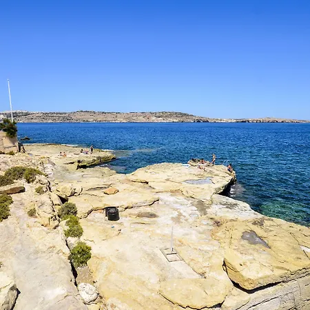 Harbour Lights Seafront Apartments With Panoramic Sea Views - By Getawaysmalta *
