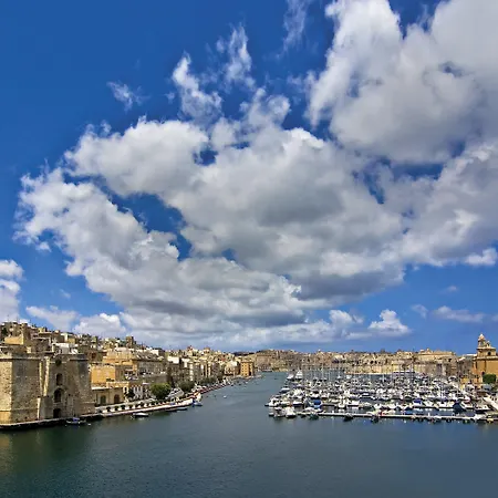 Harbour Lights Seafront With Panoramic Sea Views - By Getawaysmalta * סיינט פול ביי