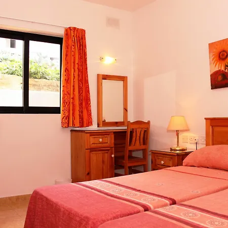 Harbour Lights Seafront Apartments With Panoramic Sea Views - By Getawaysmalta Apartman