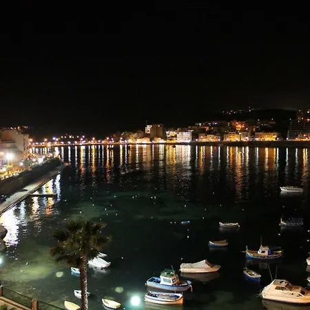 Apartman Harbour Lights Seafront Apartments With Panoramic Sea Views - By Getawaysmalta
