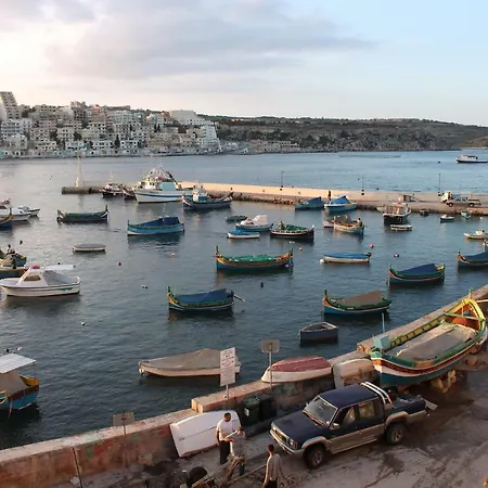 Harbour Lights Seafront Apartments With Panoramic Sea Views - By Getawaysmalta *