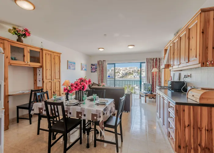 Harbour Lights Seafront 2 Bedroom With Panoramic Sea Views - By Getawaysmalta St. Paul's Bay