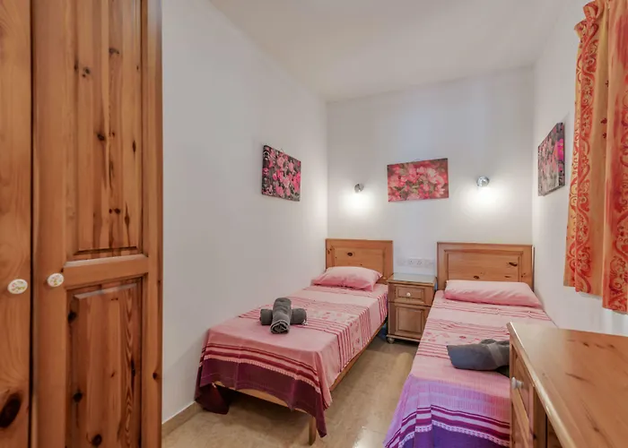 Harbour Lights Seafront 2 Bedroom With Panoramic Sea Views - By Getawaysmalta * St. Paul's Bay