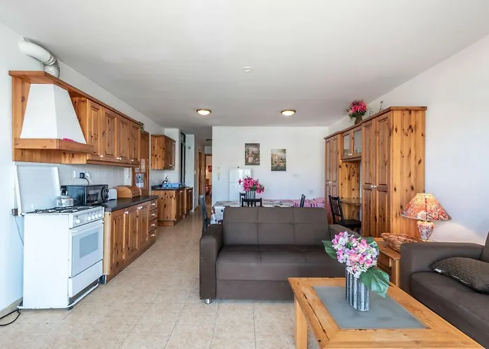 Harbour Lights Seafront 2 Bedroom With Panoramic Sea Views - By Getawaysmalta