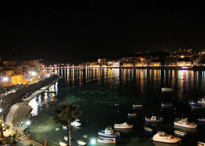 Apartment Harbour Lights Seafront 2 Bedroom Apartments With Panoramic Sea Views - By Getawaysmalta